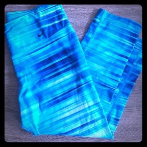 Nike dry fit capris